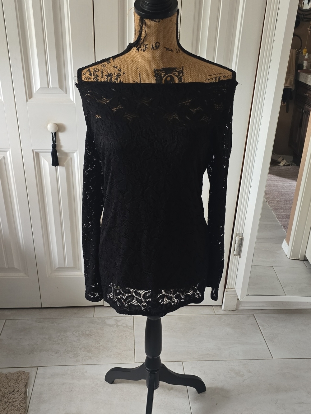 Off-Shoulder Black Lace Long-Sleeve Dress